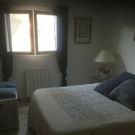 Rez De T2 Calme Proche Commodite Et Mer 아파트